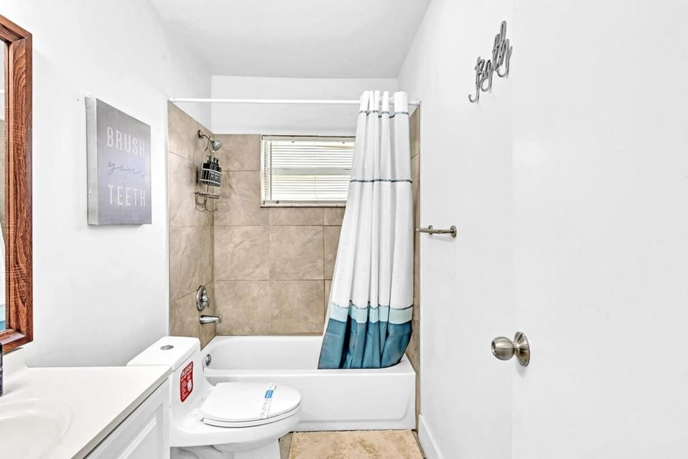 Modern 2Br Oasis Mins To Beach & Casino Db2 Dania Beach Exterior photo