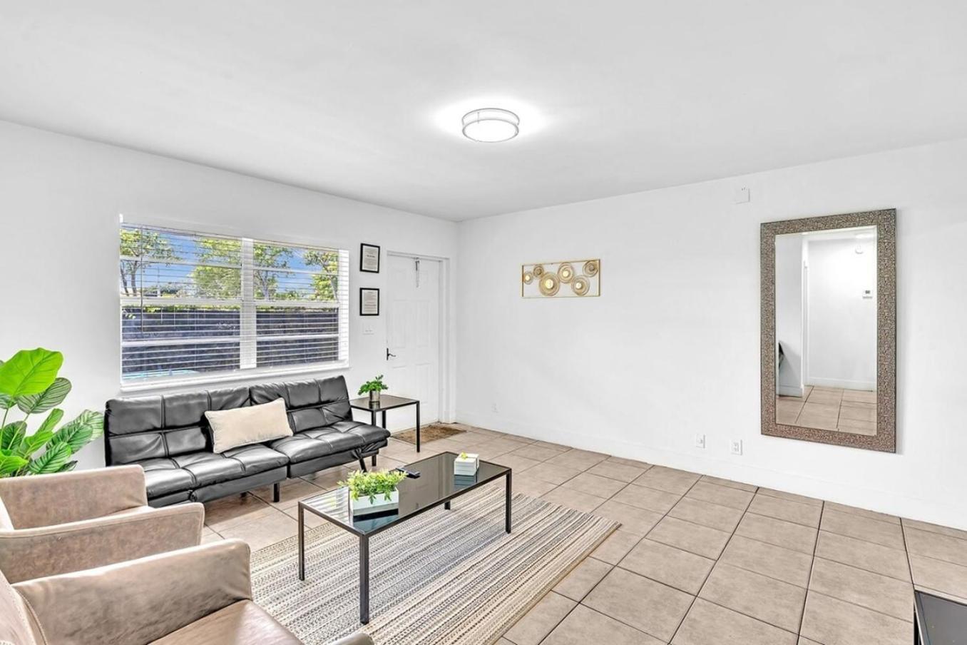 Modern 2Br Oasis Mins To Beach & Casino Db2 Dania Beach Exterior photo